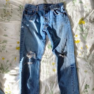 Levi’s 501 Mom Jean Vintage Style Distressed Jeans